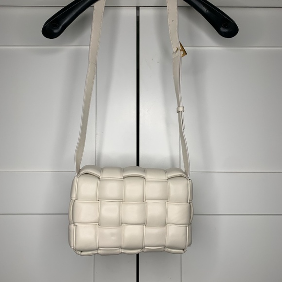 Bottega Veneta Padded Cassette Classic White Leather - Picture 3 of 16